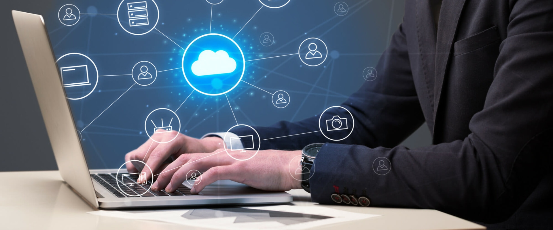 The Difference Between Outsourcing and Managed Services